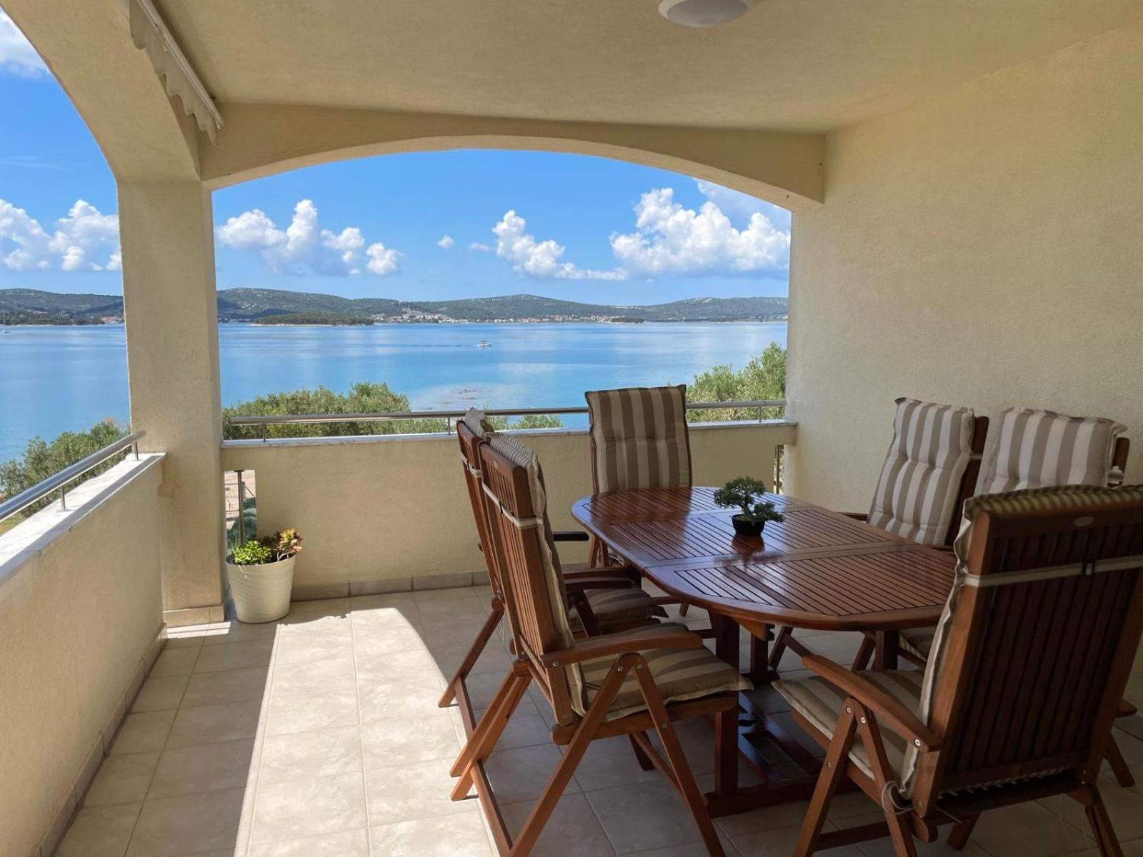 Luxury Beach Apartment Биоград-на-Мору Экстерьер фото